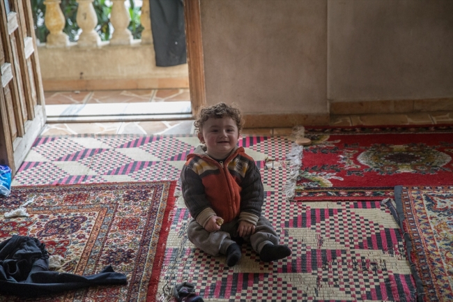 Binaların depolarında 1 ay Mehmetçiği beklediler